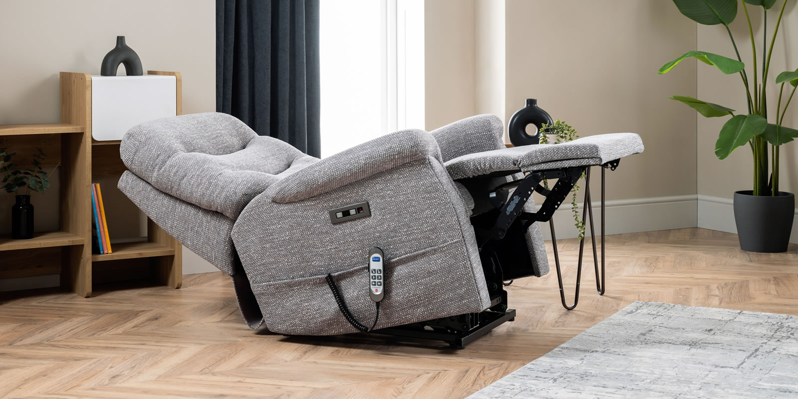 Celebrity Furniture Hollingwell Fabric Cloud Zero Roomset